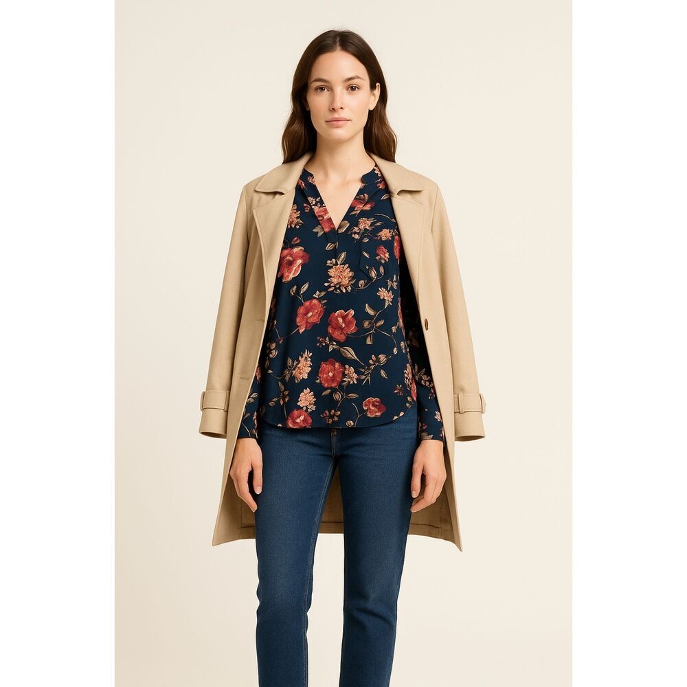 Lara | Navy Floral Print V-Neck Long Sleeve Blouse Size M | EUC